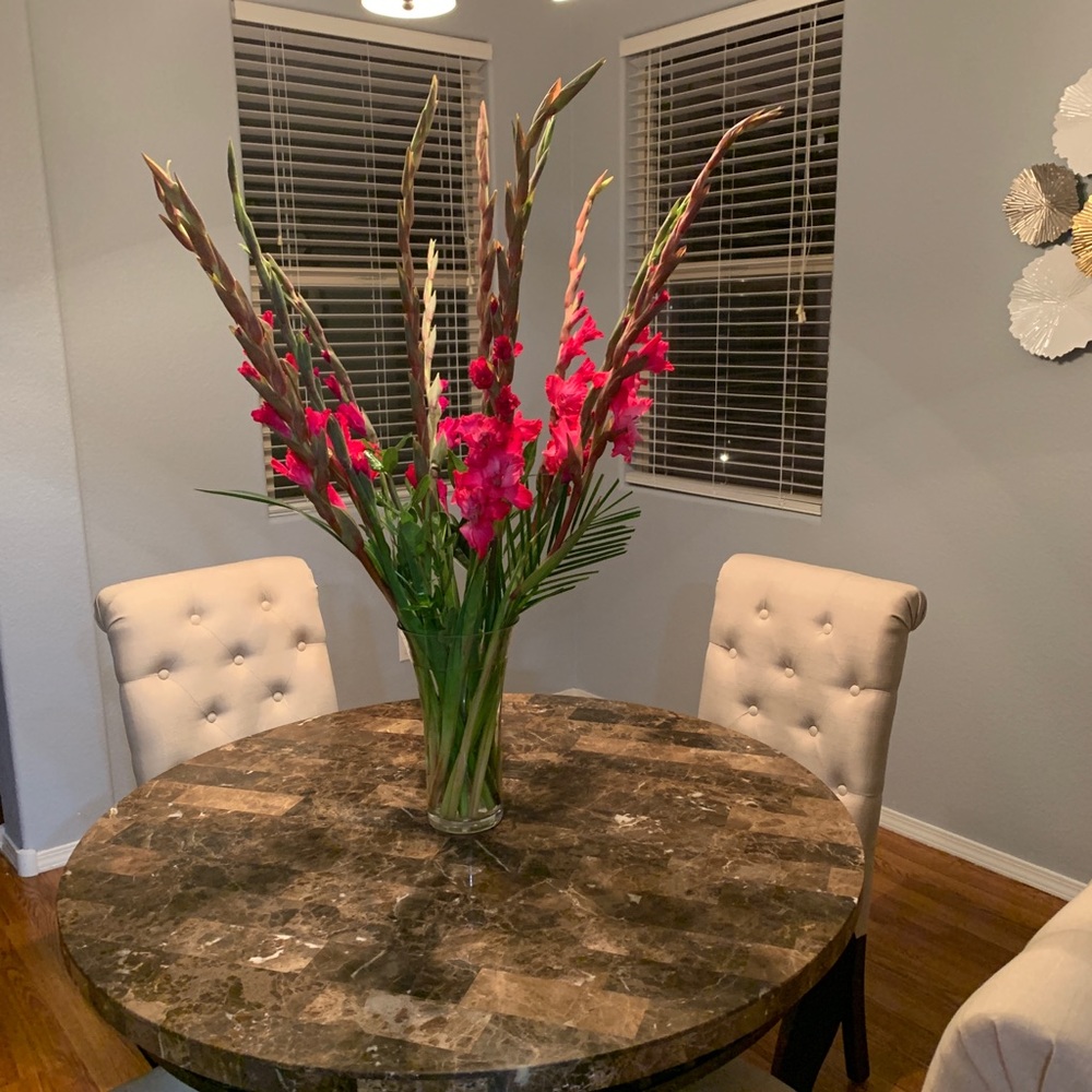 Meet your Posher, Mili